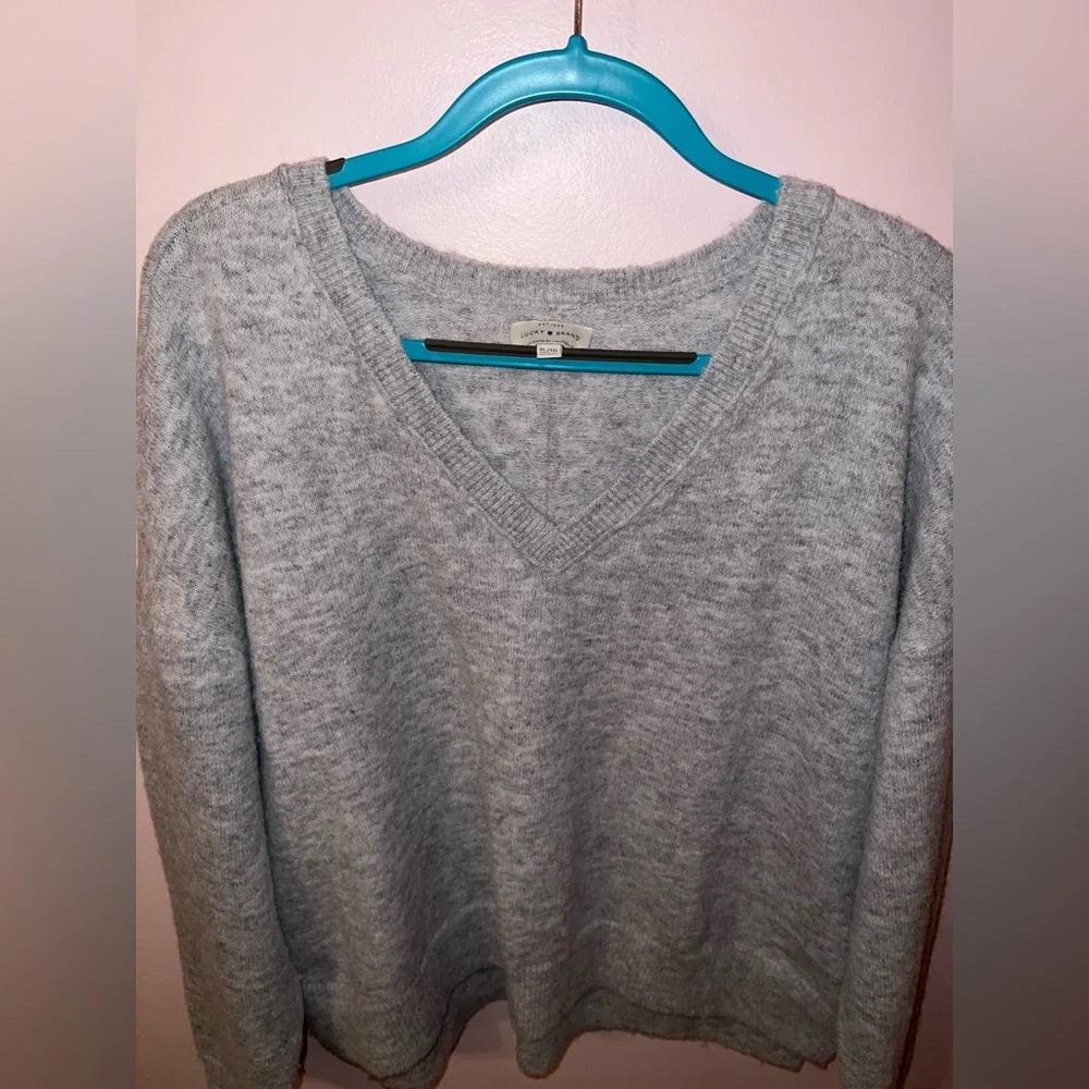 Lucky Brand Heather Gray V-Neck Sweater - Picture 4 of 5